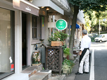 �}���V����������4